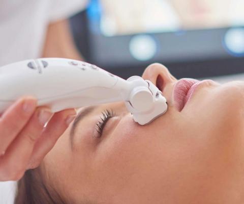 Процедура за лице с icoone Laser